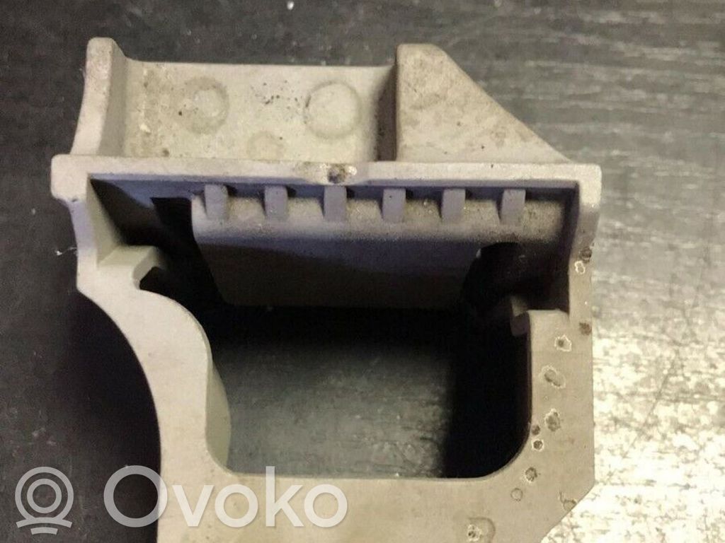 BMW 1 E81 E87 Suport radiator 