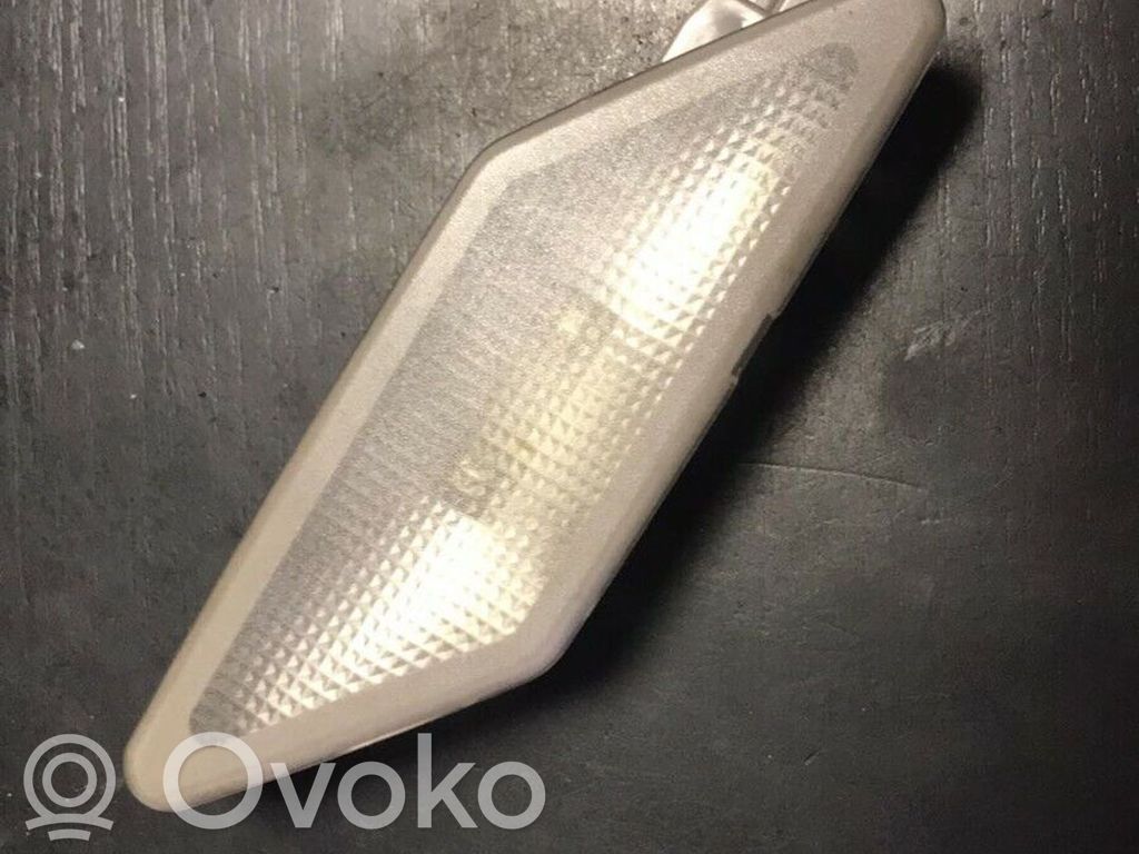 BMW 3 E36 Luz del asiento trasero 