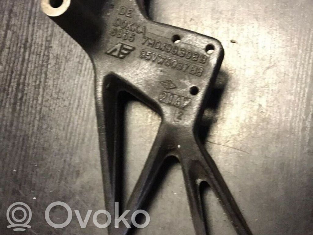 Volkswagen Sharan Engine mounting bracket 