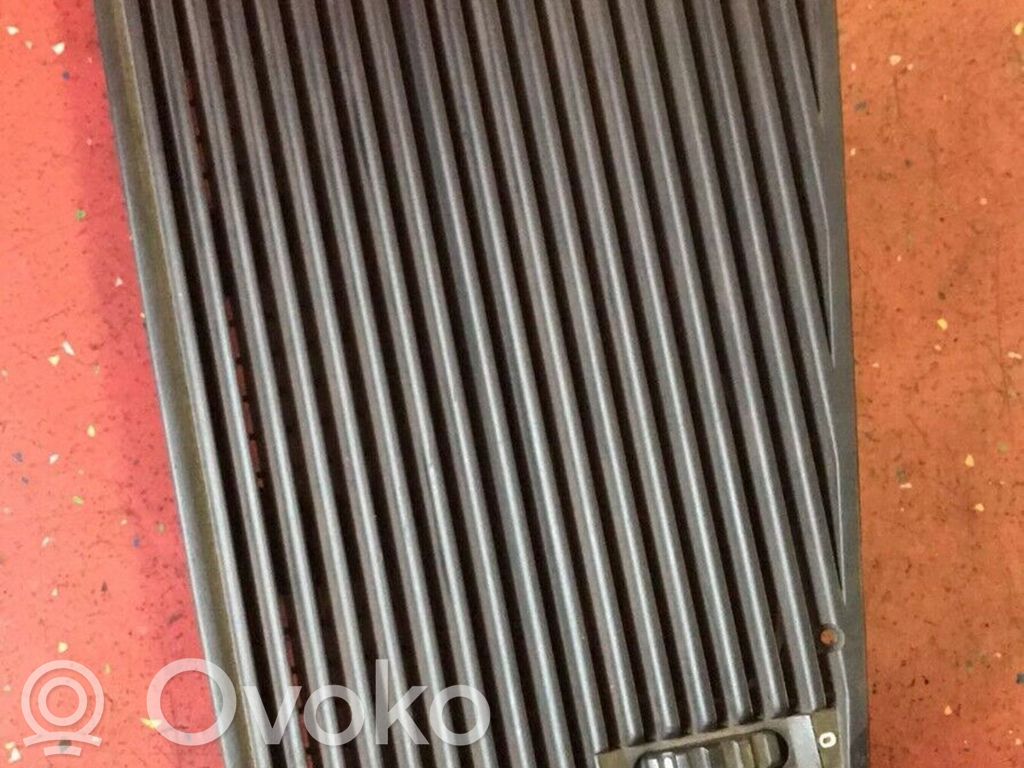 BMW 7 E32 Luftausströmer Lüftungsdüse Luftdüse Mitte 