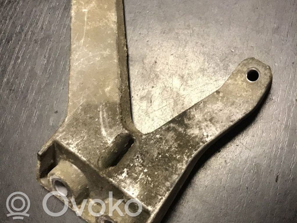 BMW 3 E46 Engine mounting bracket 