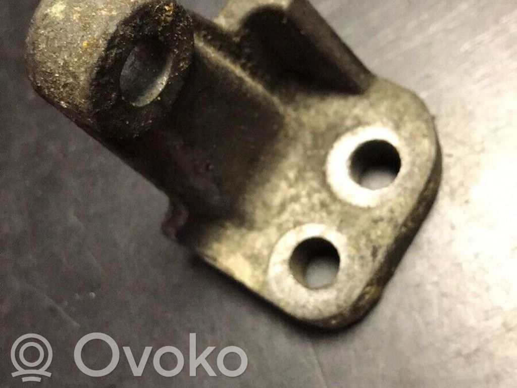 BMW 3 E46 Engine mounting bracket 
