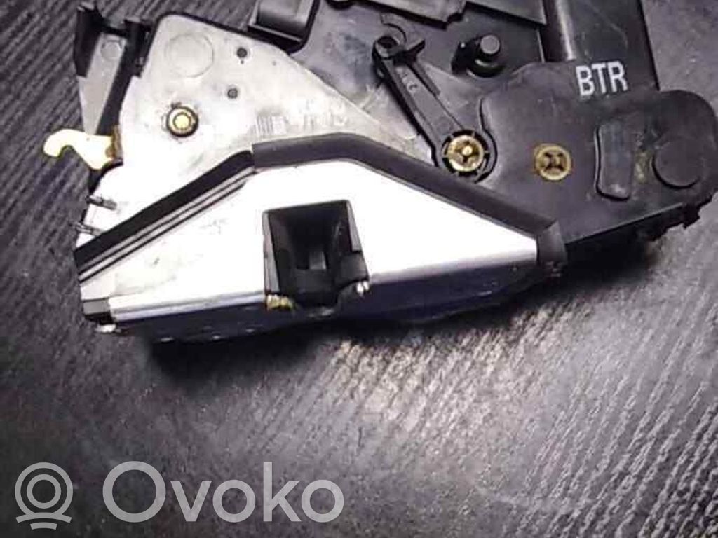 BMW 3 E46 Etuoven lukko 
