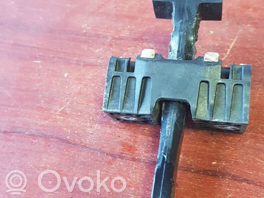 BMW 1 E81 E87 Front door check strap stopper 