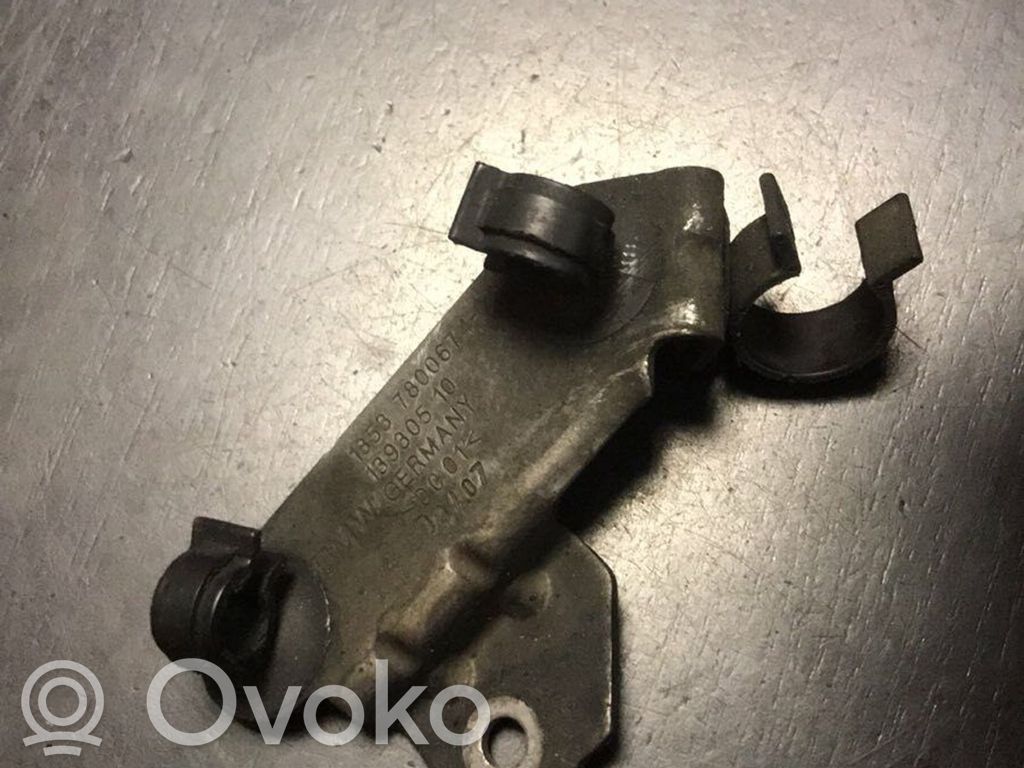 BMW 1 E81 E87 Engine mounting bracket 