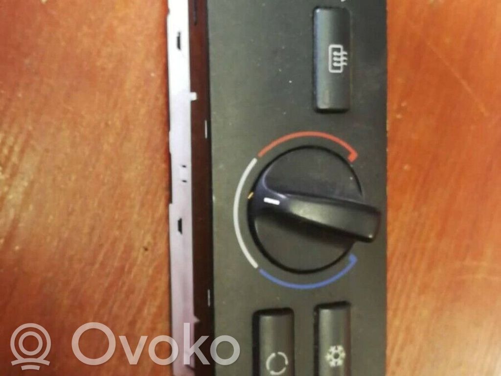 BMW 3 E46 Climate control unit 