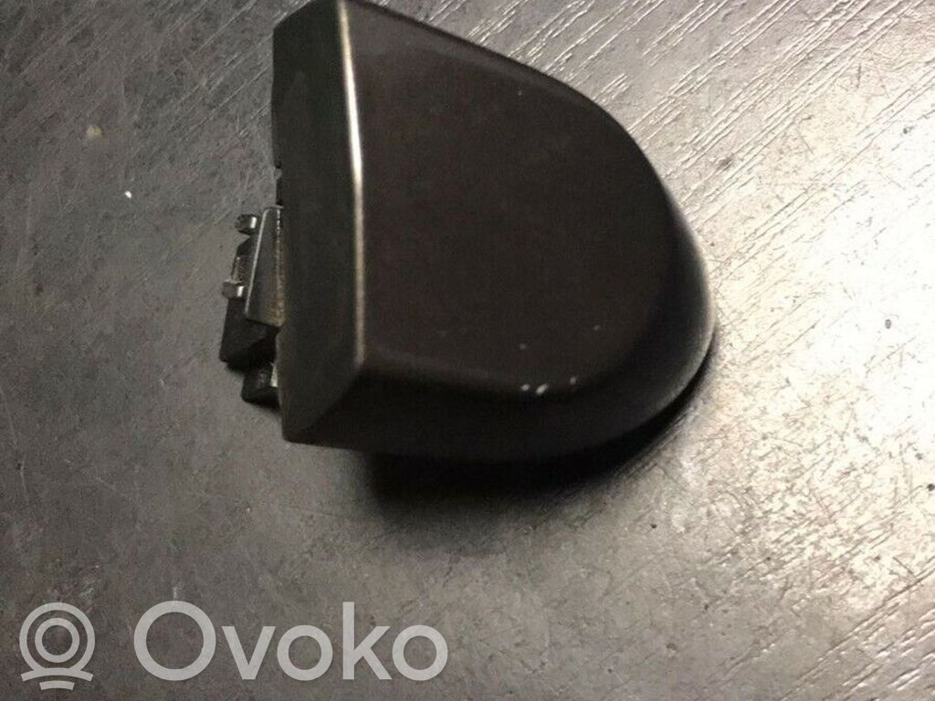 BMW 3 E90 E91 Aizmugurē durvju roktura vāciņš 