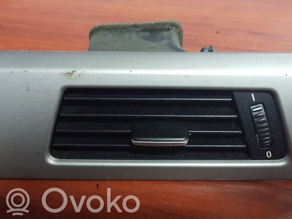 BMW 3 E90 E91 Garniture, panneau de grille d'aération latérale 