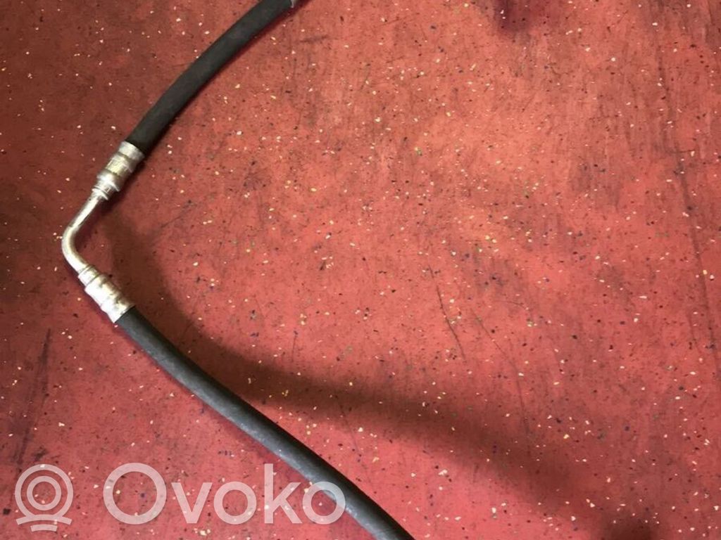 BMW 3 E92 E93 Ilmastointilaitteen putki (A/C) 