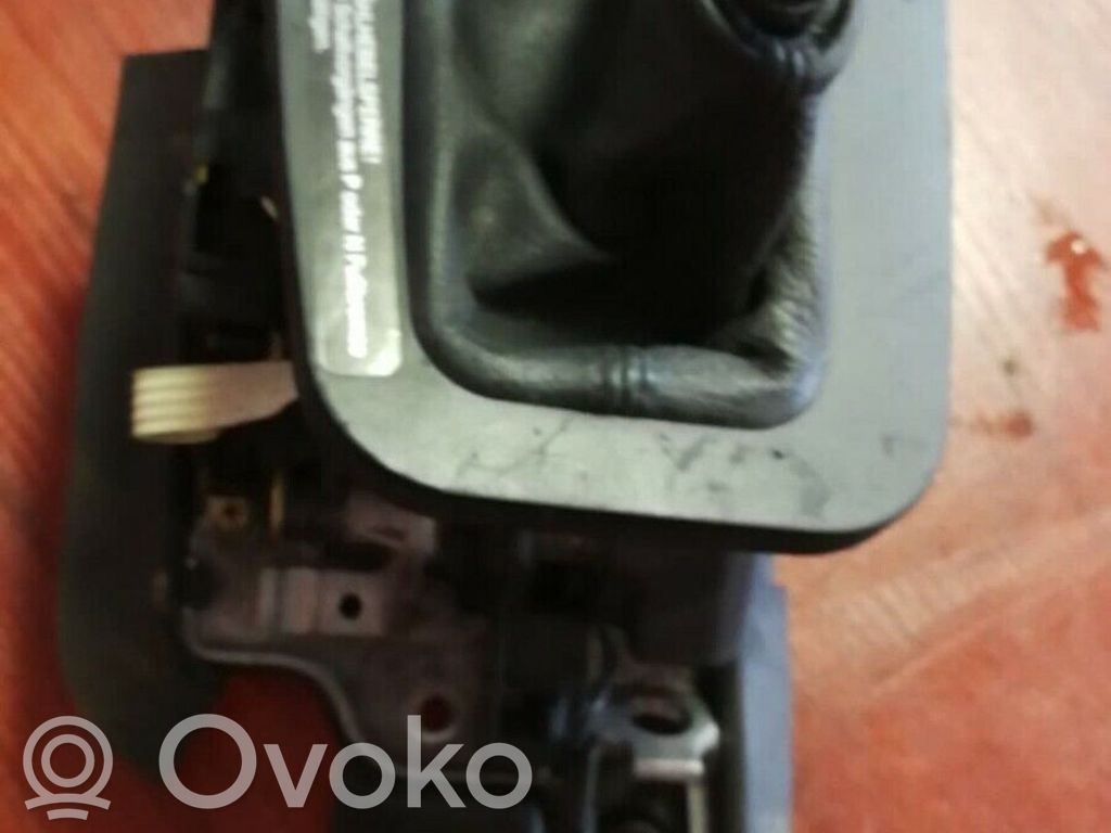 BMW 3 E46 Pavarų perjungimo mechanizmas (kulisa) 