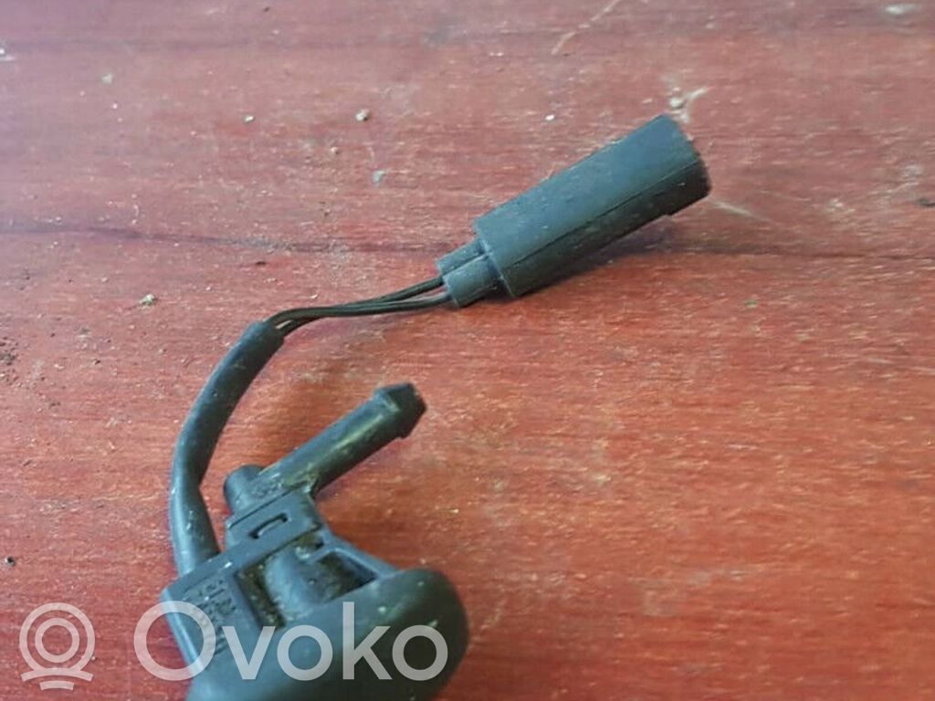 BMW 3 E46 Windshield washer spray nozzle 