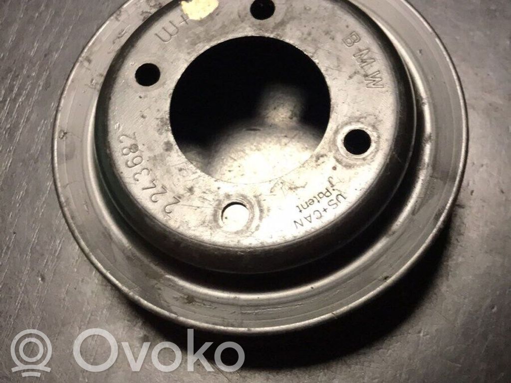BMW 5 E39 Power steering pump pulley 