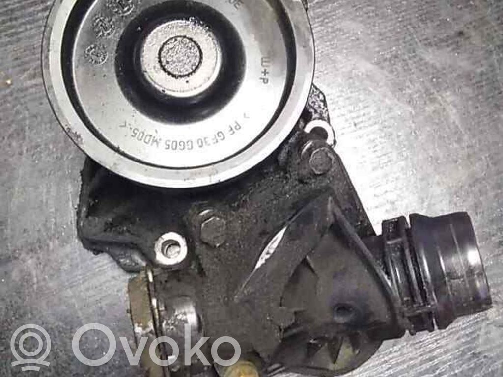 BMW 5 E60 E61 Водяной насос 
