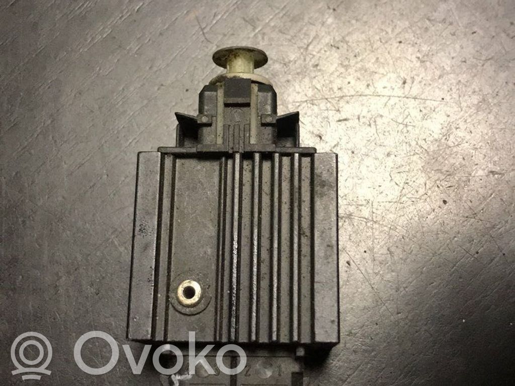 Brake pedal sensor switch   83565279