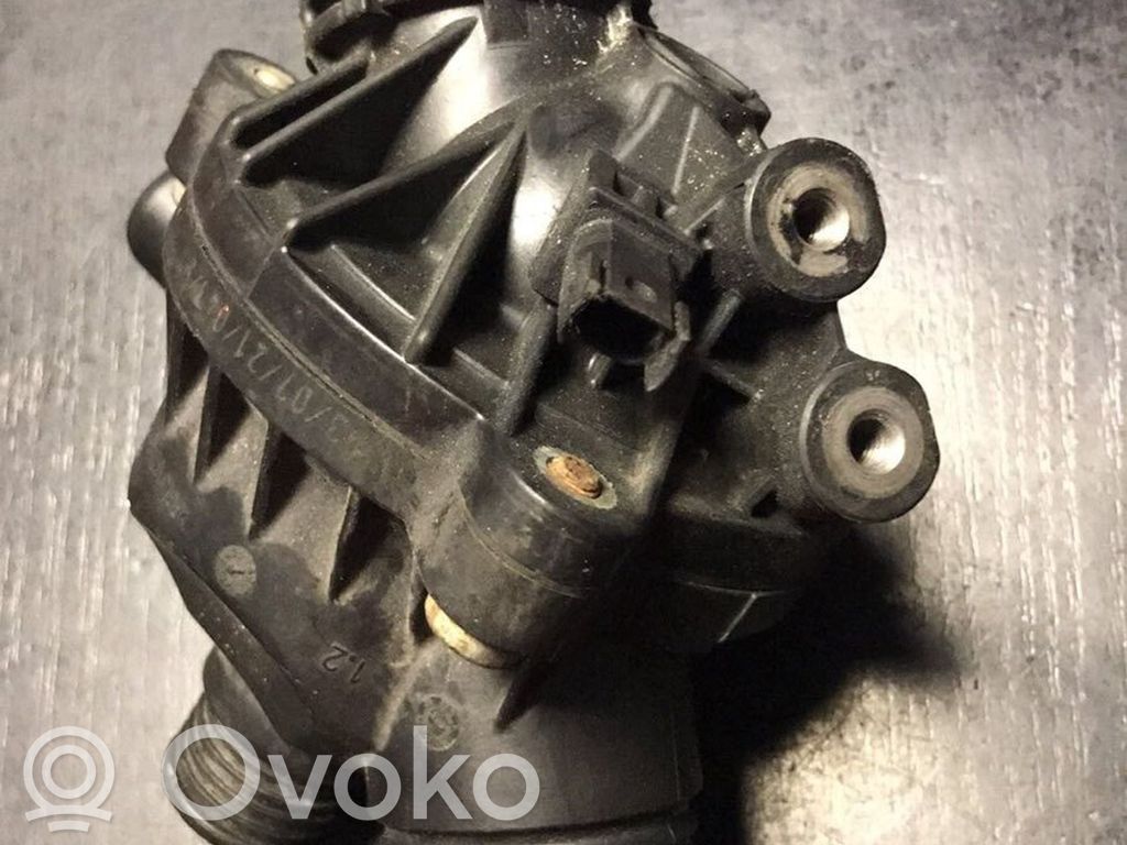 BMW 1 E82 E88 Termostatas/ termostato korpusas 