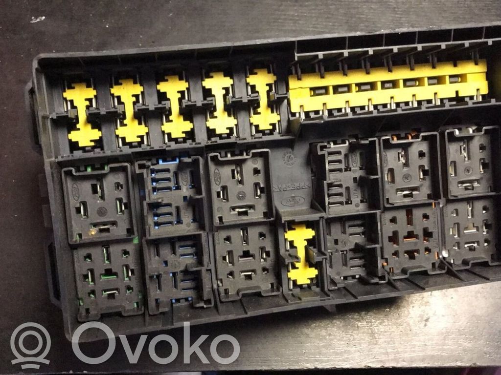 Ford Focus Fuse module 