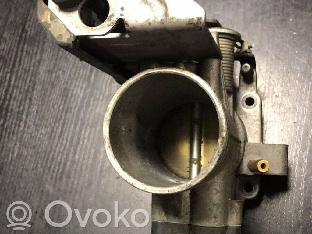 BMW 3 E36 Droselinė sklendė 