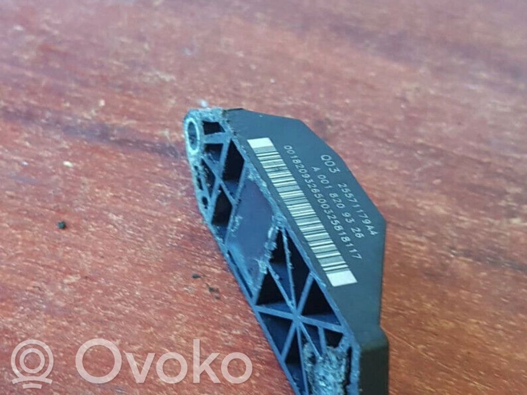 Mercedes-Benz SLK R171 Airbagsensor Crashsensor Drucksensor 