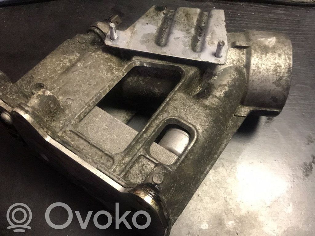 BMW 1 E81 E87 Oil filter mounting bracket 