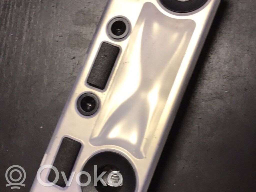 Etuistuimen valo   6962058