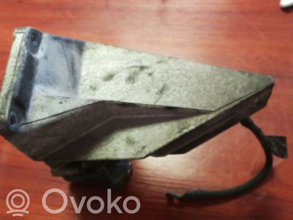 BMW X5 E53 A/C compressor mount bracket 