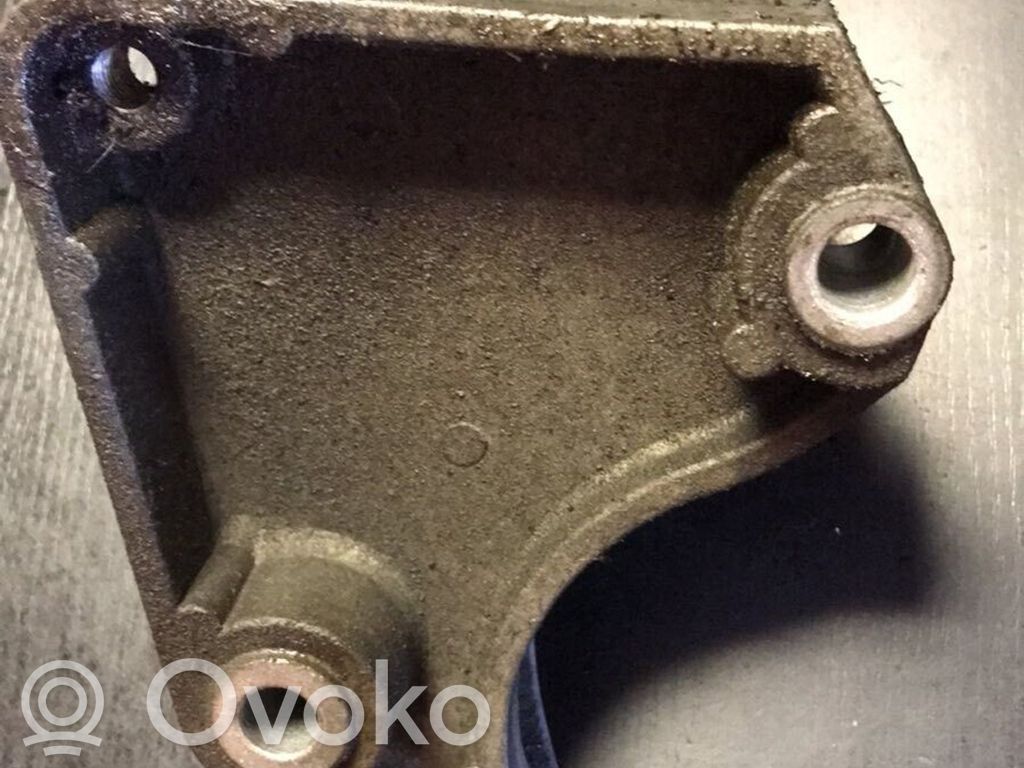 Opel Signum Engine mounting bracket 