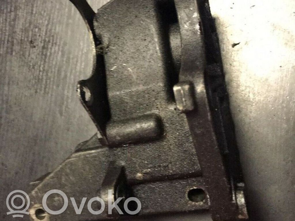 BMW 3 E36 Engine mounting bracket 