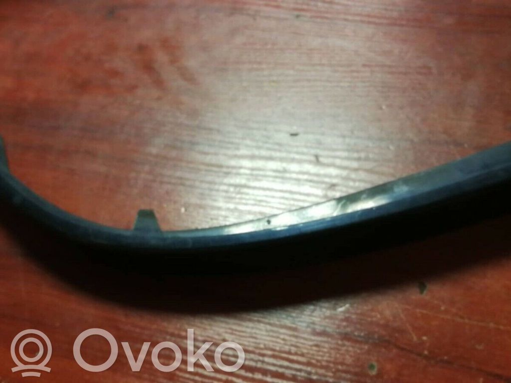 BMW 7 E65 E66 Apdailinė galinio bamperio juosta 