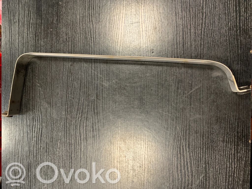 BMW 5 E60 E61 Polttoainesäiliön kannake 