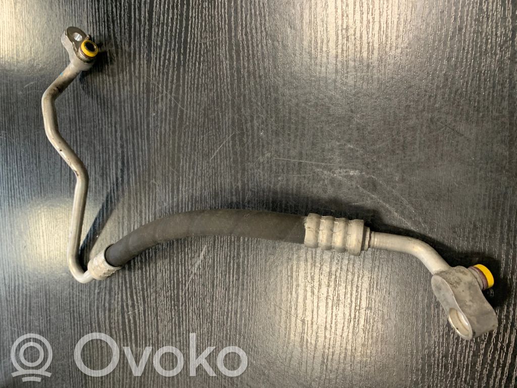 Ilmastointilaitteen putki (A/C)   30523499,6941198