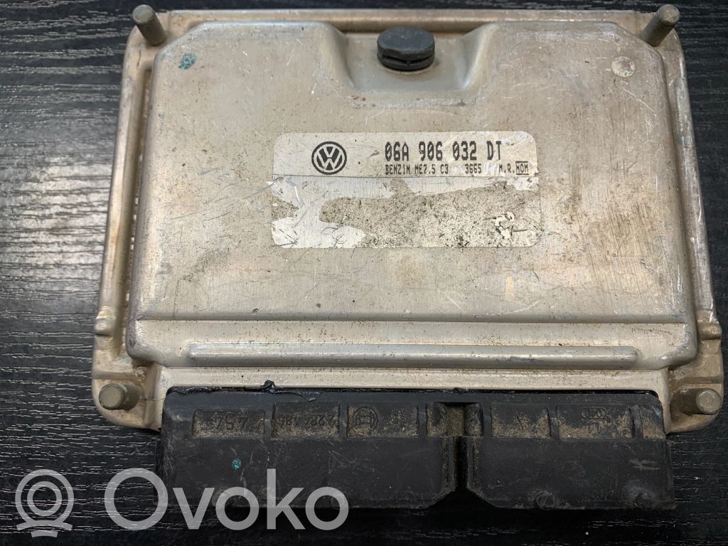 Volkswagen Golf IV Engine control unit/module 