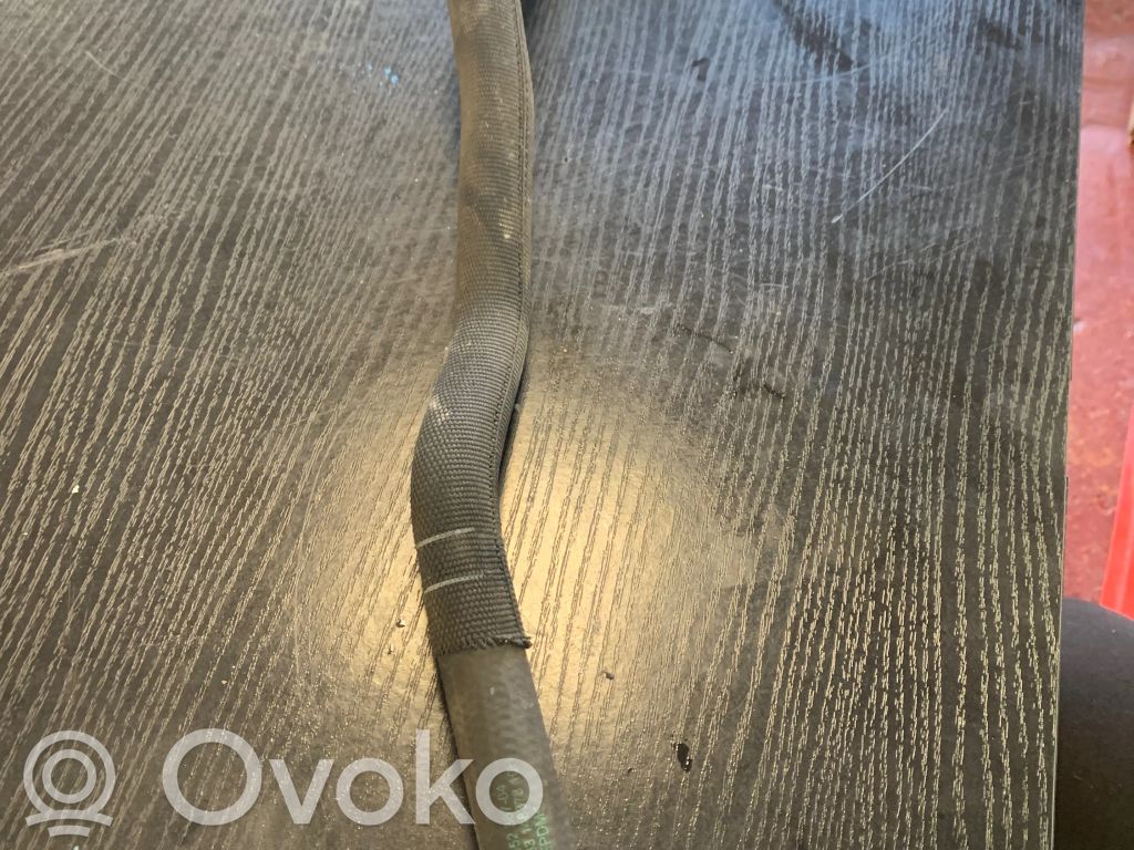 BMW 1 E81 E87 Engine coolant pipe/hose 