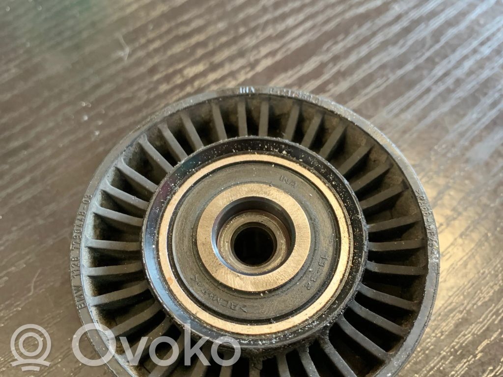 BMW 3 E90 E91 Belt tensioner pulley 