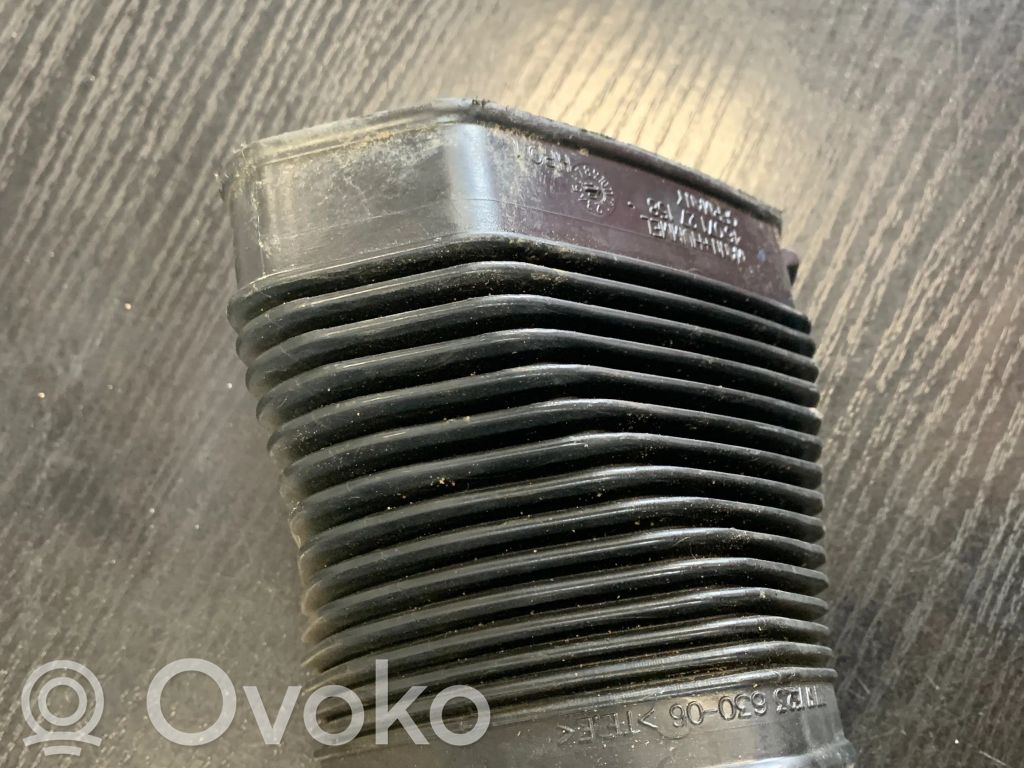 BMW 1 E81 E87 Air intake hose/pipe 