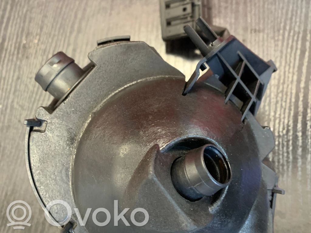 BMW 6 E63 E64 Tepalo nusodintuvas (separatorius) 