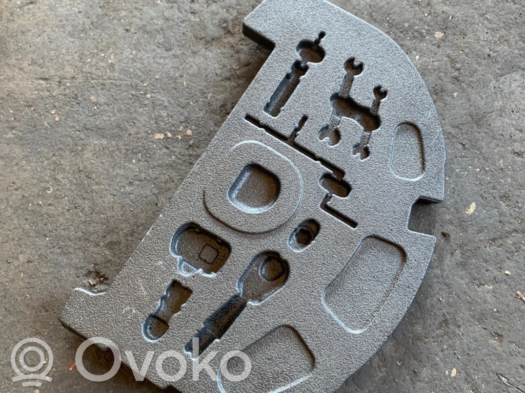 BMW 6 E63 E64 Tool box 