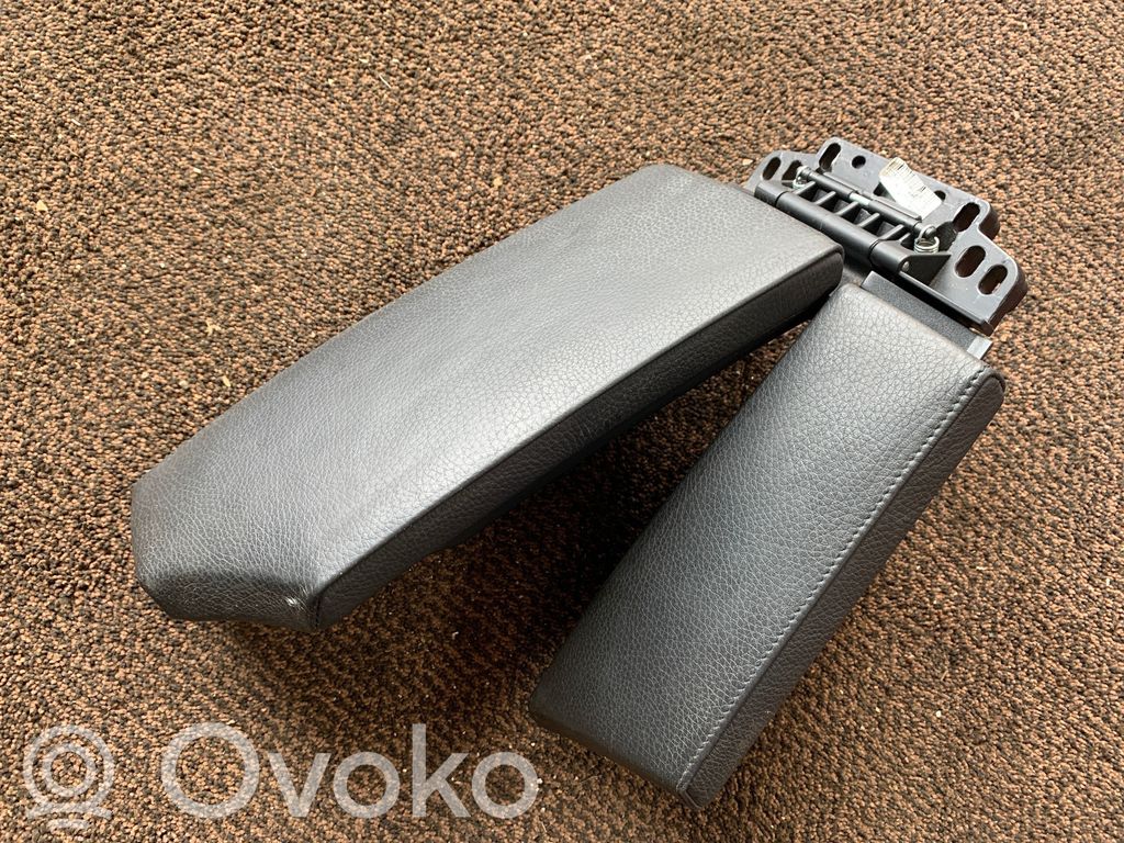 BMW 5 E60 E61 Elkoņa balsts 