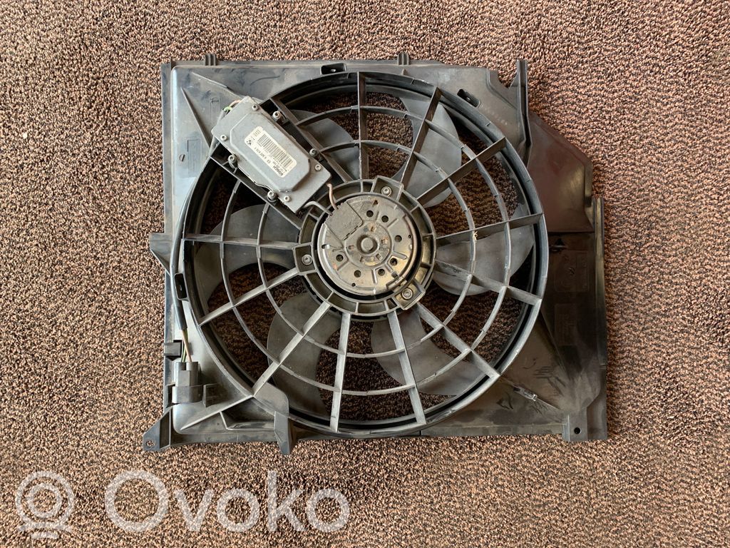 BMW 3 E46 Elektrisks radiatoru ventilators 