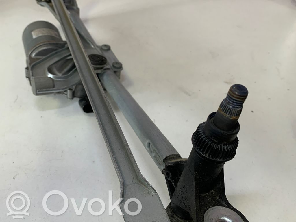 BMW X1 E84 Front wiper linkage and motor 