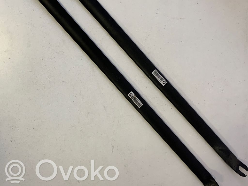 BMW X1 E84 Muu moottoritilan osa 