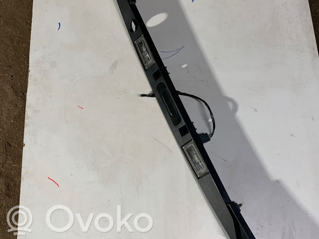 BMW 7 E65 E66 Отделка номерного знака 