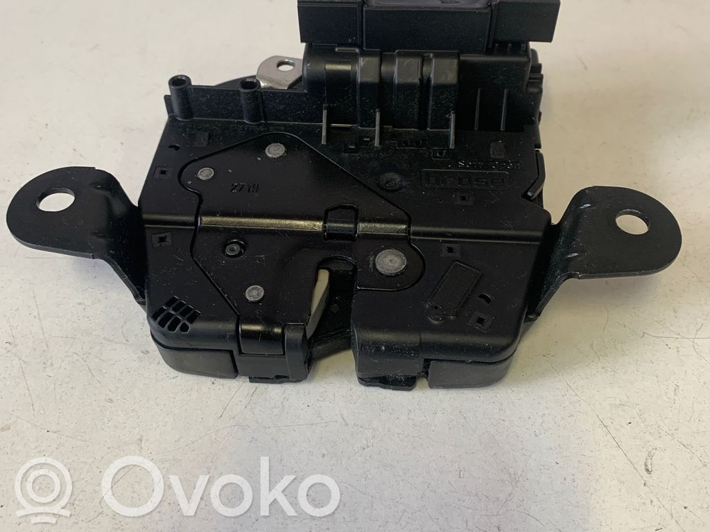 BMW 2 F46 Zamek klapy tylnej / bagażnika 