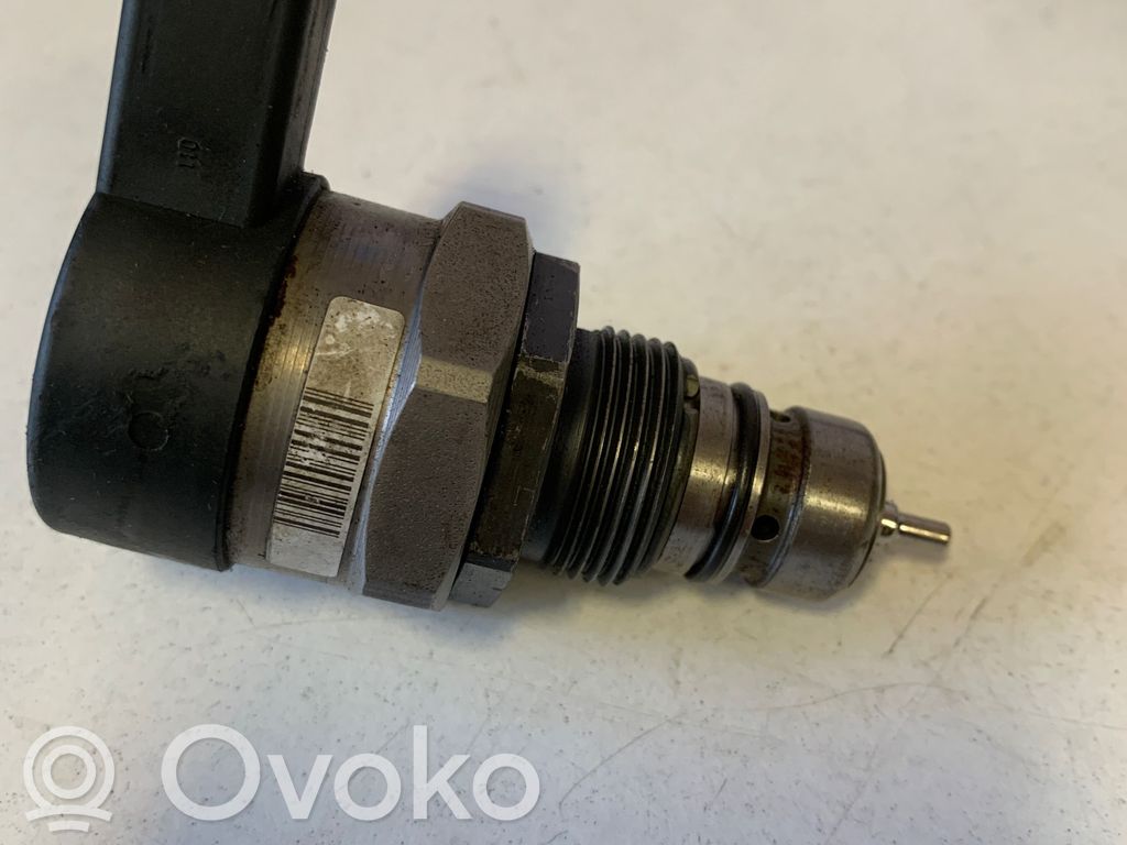 BMW 5 E60 E61 Czujnik ciśnienia paliwa 