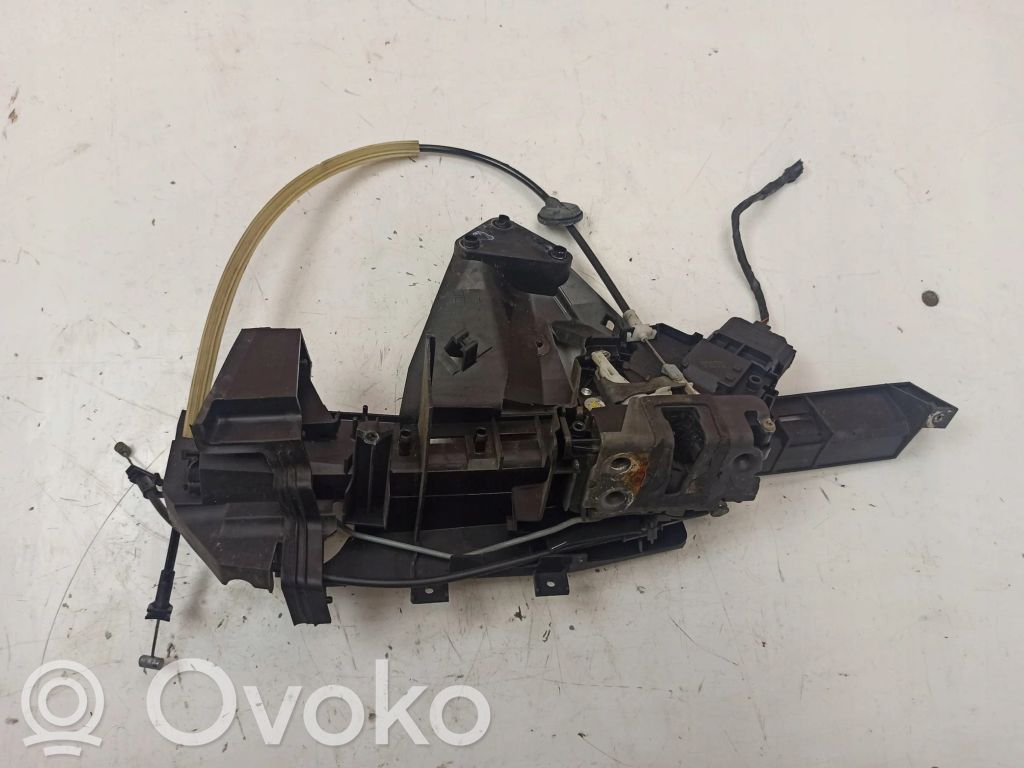 Ford Focus C-MAX Priekšpusē slēdzene 