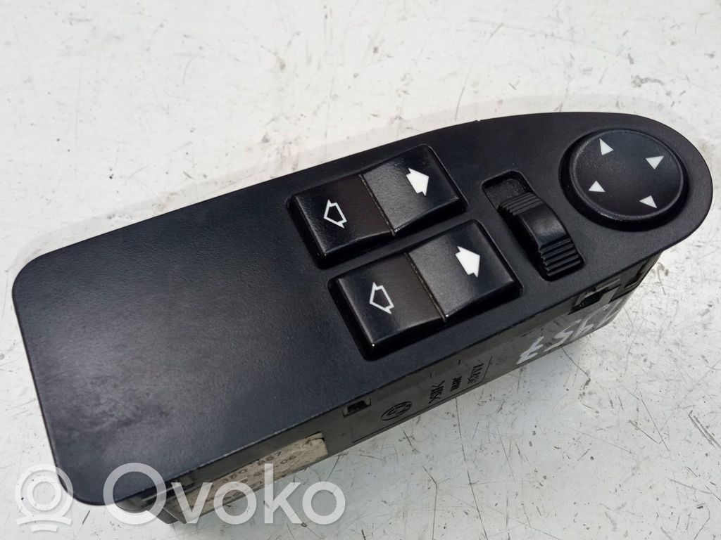 Quarter vent window switch   8360887