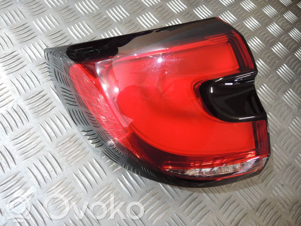 Chrysler Pacifica Rear/tail lights 