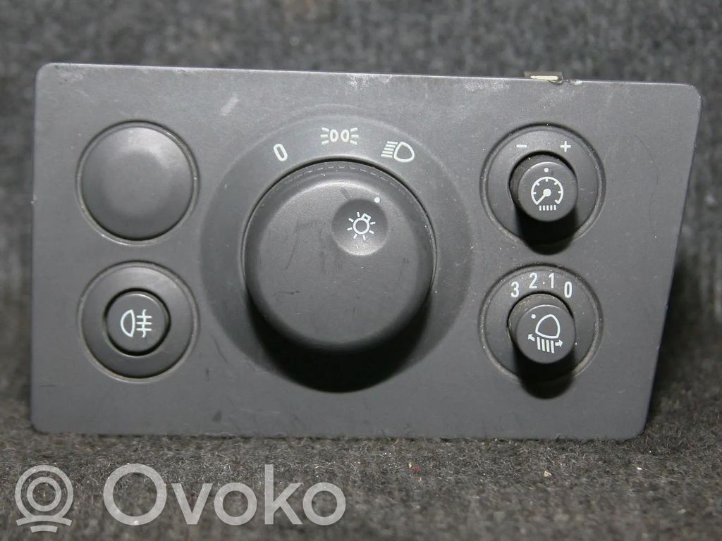 Opel Zafira B Interruptor de luz 
