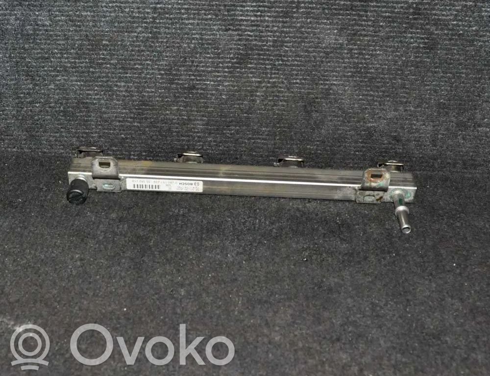 Opel Corsa D Tubo principal de alimentación del combustible 