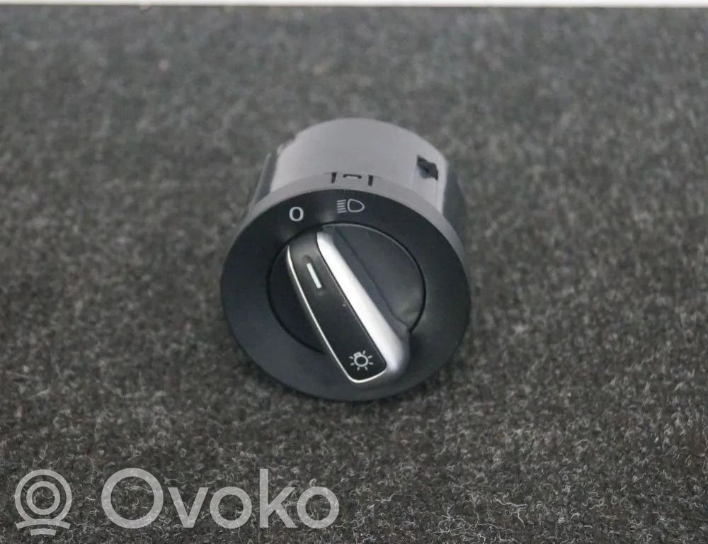Volkswagen Jetta VI Interruptor de luz 