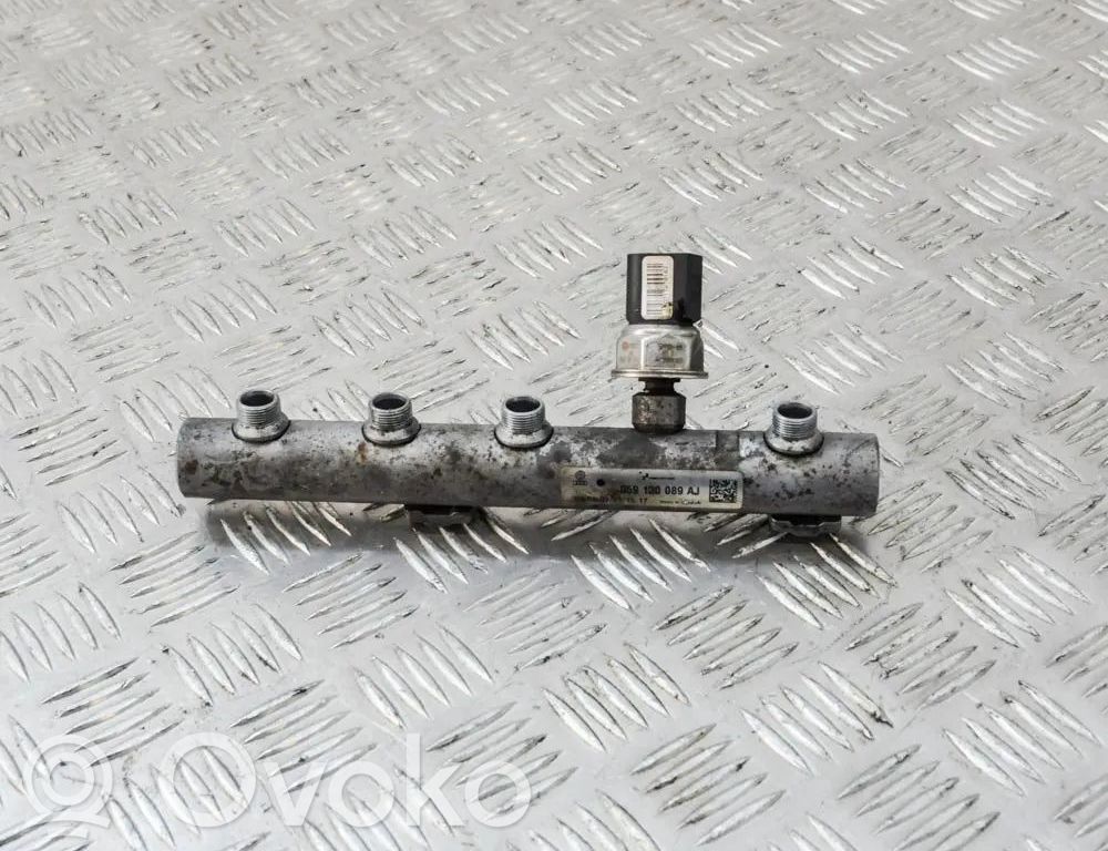 Audi A4 S4 B8 8K Tuyau de conduite principale de carburant 